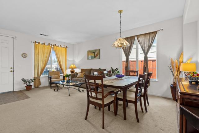 1085 Oakpoint Drive, Bay Point CA: https://media.crmls.org/mediaz/d4346c04-1130-4f7d-9b2d-52ce4e8e9f75.jpg