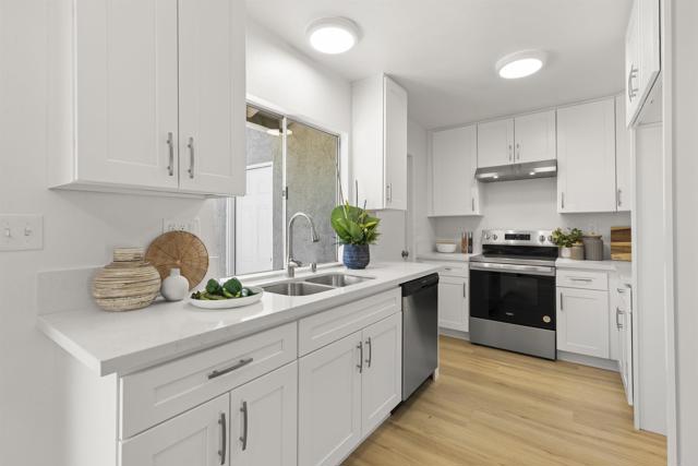 11370 Paseo Albacete Avenue, San Diego CA: https://media.crmls.org/mediaz/d43601f4-8566-49ba-9872-72f0af839b82.jpg