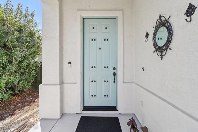 542 Lee Circle, Chula Vista CA: https://media.crmls.org/mediaz/d4363012-2acc-47f5-940a-939eca7a3a8c.jpg