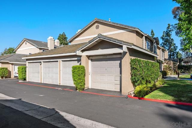 3731 Caminito Carmel Lndg, San Diego CA: https://media.crmls.org/mediaz/d436e6b0-98d9-48ad-bf7b-03901966f164.jpg