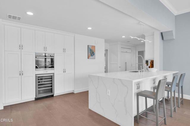 320 Starlane Drive, La Canada Flintridge CA: https://media.crmls.org/mediaz/d4374a88-22c5-4c5d-962f-997fe70c5ffa.jpg