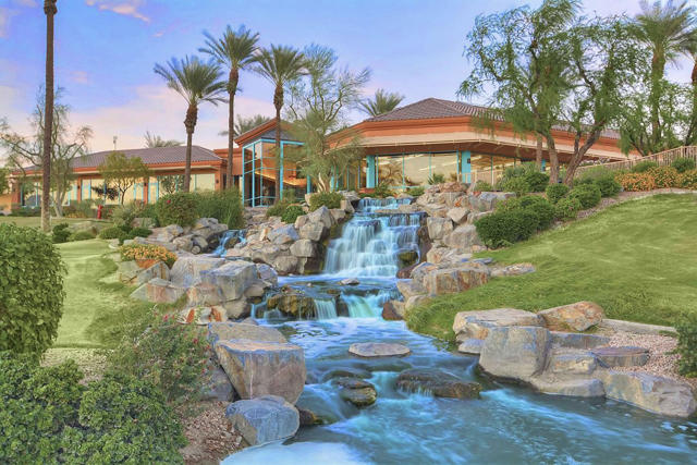 78391 Desert Willow Drive, Palm Desert CA: https://media.crmls.org/mediaz/d437af7c-97f9-4ee2-a315-1d34a30d90d1.jpg