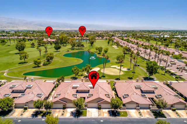 41690 Woodhaven W Drive, Palm Desert CA: https://media.crmls.org/mediaz/d437c0fd-cdf2-440a-8911-b283e83cf6b6.jpg