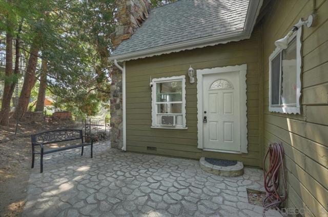 710 Arosa, Crestline, CA 92325