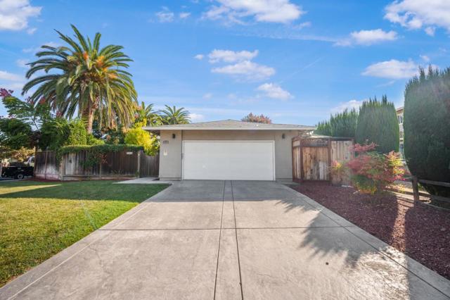 5510 Dunsburry Way, San Jose CA: https://media.crmls.org/mediaz/d438b34c-794c-470f-b737-a7d198484c32.jpg