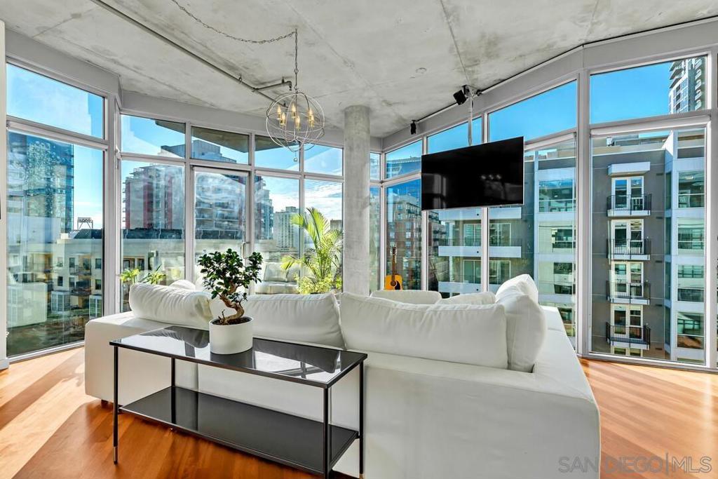 1050 Island - photo 2