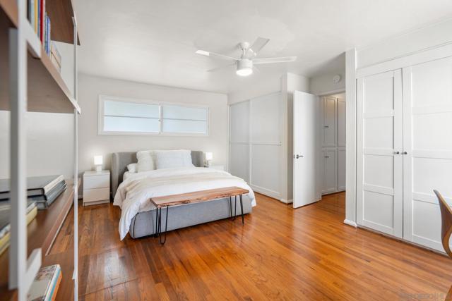 6423 Avenida Cresta, La Jolla CA: https://media.crmls.org/mediaz/d43b2ddc-6df5-4dfe-8772-8e952eeb53f1.jpg