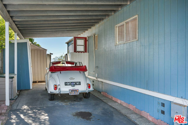 29500 Heathercliff, Malibu CA: https://media.crmls.org/mediaz/d43be1c3-cb12-4499-bee9-710dc4fcb343.jpg