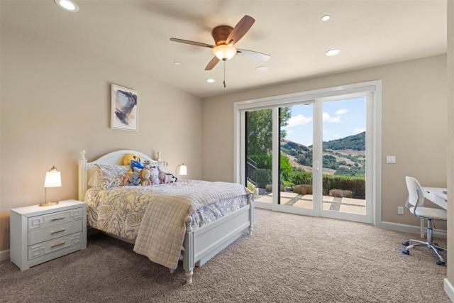 21 Bigleaf Road, Orinda CA: https://media.crmls.org/mediaz/d43c19a9-fb8c-4a86-8ae4-5915e4f22187.jpg