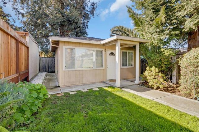 323 Rutland, San Jose CA: https://media.crmls.org/mediaz/d43c8f21-99c5-45dd-975b-94874a3c6eb4.jpg