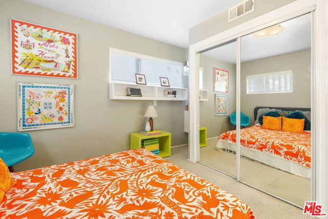 1313 Corona Drive, Glendale CA: https://media.crmls.org/mediaz/d43e7b72-835f-45ca-b5bf-1a6017f51cd9.jpg