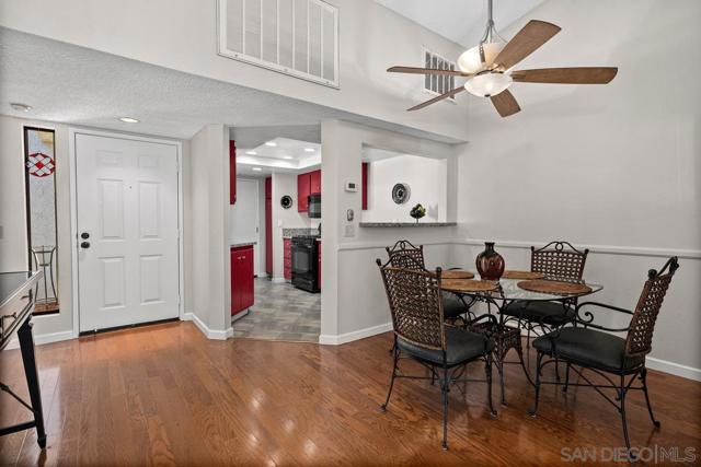 3860 MURRAY HILL RD, La Mesa CA: https://media.crmls.org/mediaz/d43e7ea3-a903-476d-9cc2-babccee170c6.jpg