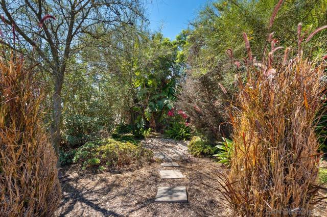 4179 Galt St, San Diego CA: https://media.crmls.org/mediaz/d43e96c8-9ab9-427f-aeaf-7fd3567a5a40.jpg