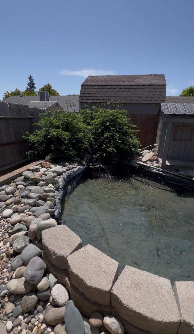 8613 Elk Way, Elk Grove CA: https://media.crmls.org/mediaz/d43ea6e1-4fc1-48d9-b3ba-c626e623fb26.jpg