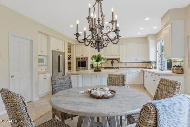 181 Dusty Rose Court, Simi Valley CA: https://media.crmls.org/mediaz/d43eed13-2d58-45b8-9553-0cfb6c7110a9.jpg