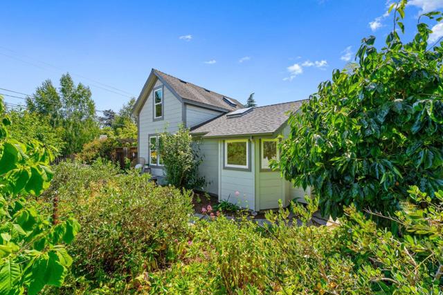 2801 S Main Street, Soquel CA: https://media.crmls.org/mediaz/d43f2d2b-4aaa-4a95-b11d-557f10d087e9.jpg