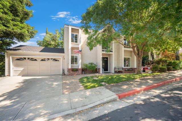 815 Oak Park Drive, Morgan Hill CA: https://media.crmls.org/mediaz/d43f59d1-5d88-4f60-aade-7e66090c05d8.jpg