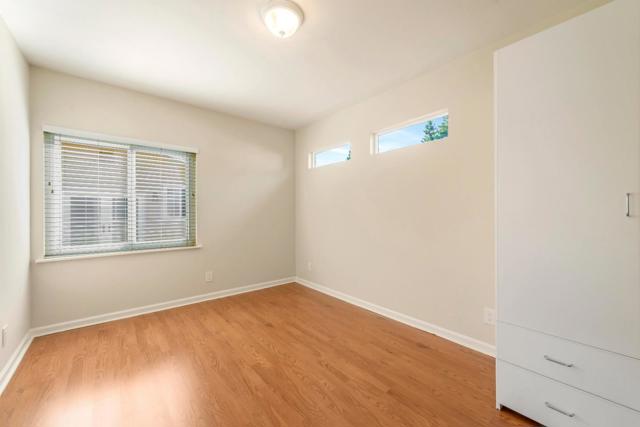 560 6th Avenue, Menlo Park CA: https://media.crmls.org/mediaz/d43f976f-b3dc-4282-8b96-a10382d7f62f.jpg