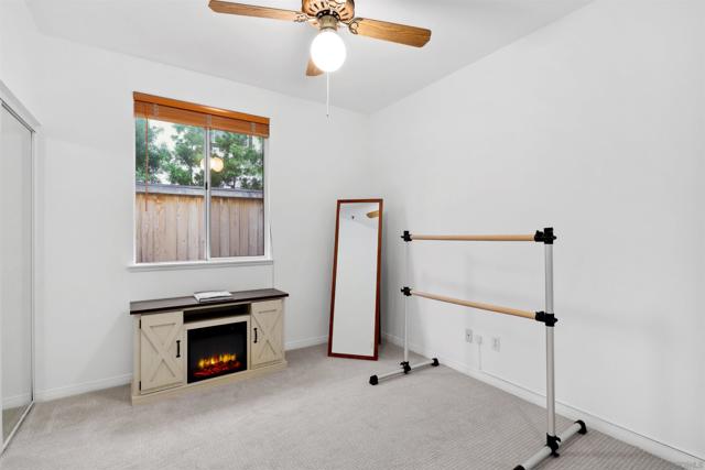 6660 Curlew Ter, Carlsbad CA: https://media.crmls.org/mediaz/d43fc6c9-7931-4022-907f-203de19a5605.jpg