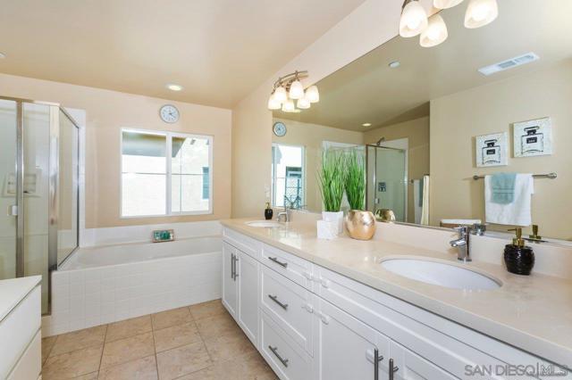 4537 Rainier, San Diego CA: https://media.crmls.org/mediaz/d43fcdb2-0aaf-4f28-8820-00a619315ea6.jpg