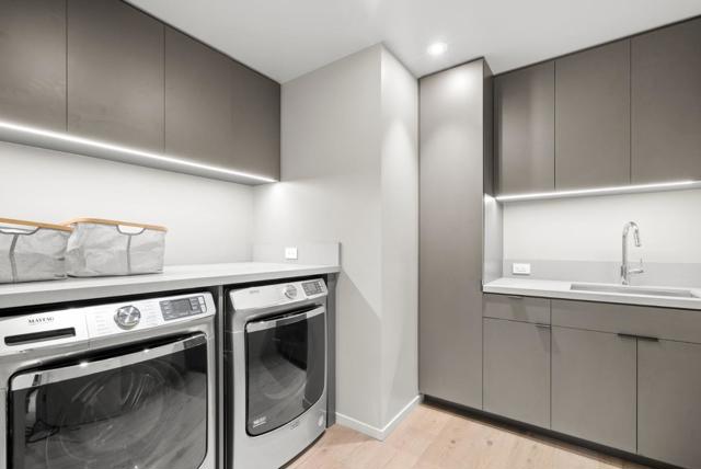 345 Oxford Way, Santa Cruz CA: https://media.crmls.org/mediaz/d4407543-6dec-44ae-b4c8-12e5d1eab820.jpg