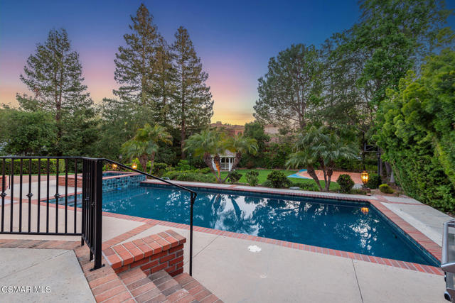 5320 Long Shadow Court, Westlake Village CA: https://media.crmls.org/mediaz/d440a831-9490-4480-8d2f-68aa70efa841.jpg