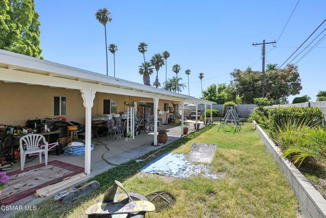 2049 Stanford Drive, Simi Valley CA: https://media.crmls.org/mediaz/d441a22b-864a-454e-9b06-4c199d0c9d0a.jpg