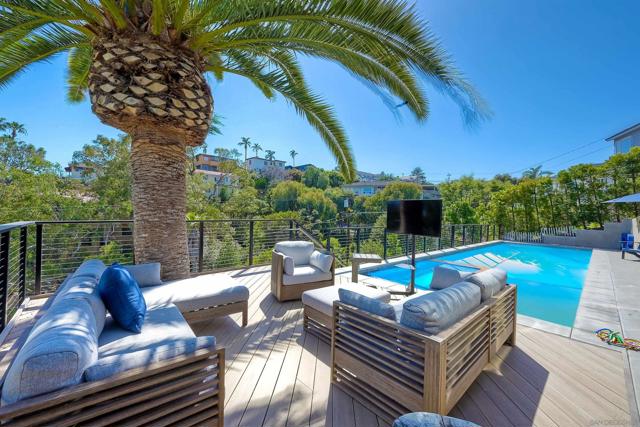 3115 Edith Ln, San Diego CA: https://media.crmls.org/mediaz/d441e1a8-b723-4272-a6c5-27e03ac81217.jpg