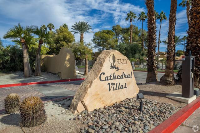 32200 Cathedral Canyon Drive, Cathedral City CA: https://media.crmls.org/mediaz/d441e653-7103-459e-993d-699cf808481d.jpg