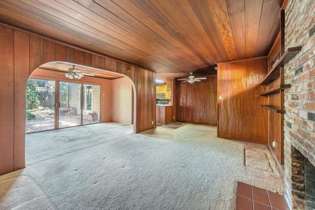 1036 Almanor Avenue, Menlo Park CA: https://media.crmls.org/mediaz/d4427c25-2ad8-4658-890e-4d5822a5960d.jpg