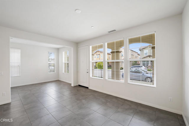174 Stage Trail Road, Camarillo CA: https://media.crmls.org/mediaz/d442d924-a628-455c-a810-8d19addadda3.jpg