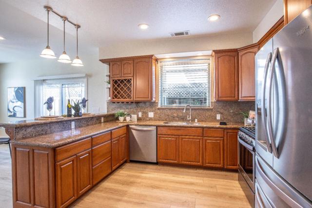 20089 Wisteria Street, Castro Valley CA: https://media.crmls.org/mediaz/d4433231-d0d6-42fd-854b-7ae4309b0137.jpg