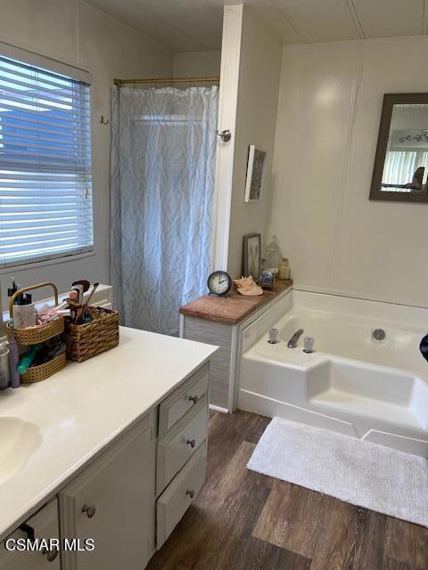 1550 Rory Lane, Simi Valley CA: https://media.crmls.org/mediaz/d443564f-0bd9-483e-9028-92a28e6a8b51.jpg