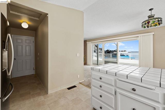 Image 22 of 59 For 1147 Willow Lake Rd