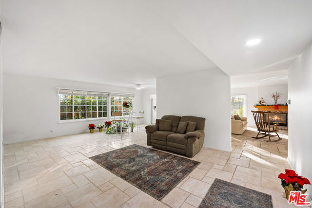 1551 Glassel Avenue photo 3