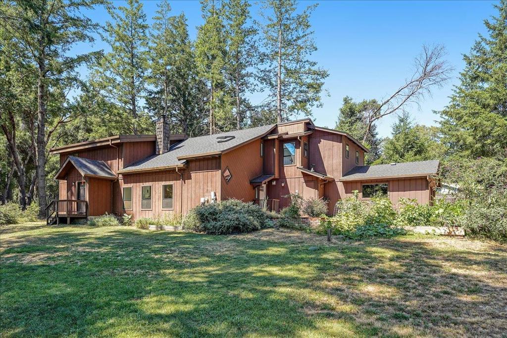 360 Braemoor Drive