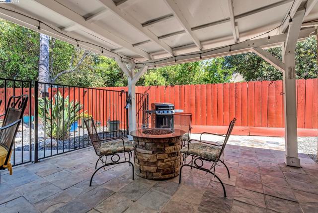 349 Cose Ln, Tracy CA: https://media.crmls.org/mediaz/d44581b2-4a32-428e-8fc7-fff76f706025.jpg