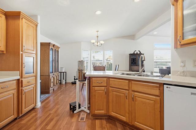 Detail Gallery Image 23 of 67 For 200 N El Camino Real #43,  Oceanside,  CA 92058 - 3 Beds | 2 Baths