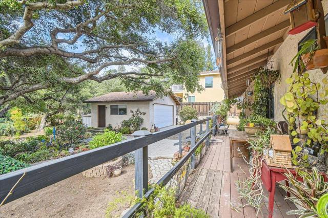 531 Silverbrook Dr, El Cajon CA: https://media.crmls.org/mediaz/d4495aa9-9eb9-44be-bf78-d511afa3c898.jpg