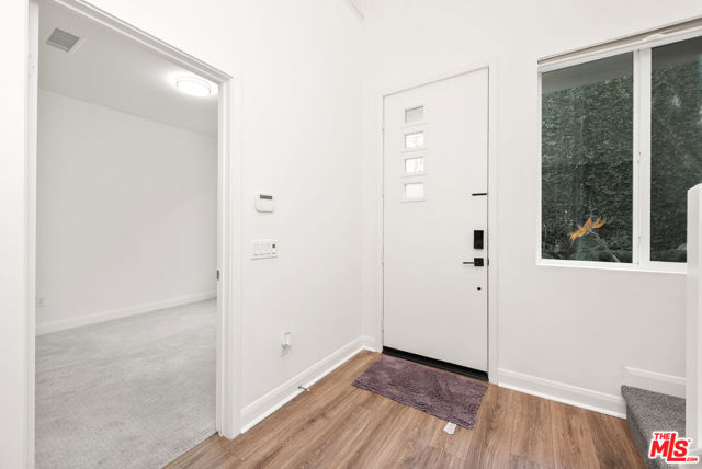 516 E Imperial Avenue, El Segundo CA: https://media.crmls.org/mediaz/d4495e1e-9744-48d5-8206-461aa94266b5.jpg