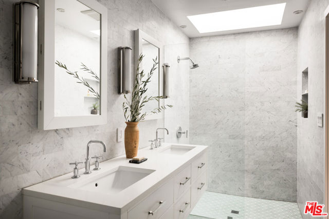 4046 Wasatch Avenue, Los Angeles CA: https://media.crmls.org/mediaz/d449793d-83cf-44b3-9da9-607e2bfe5b7f.jpg