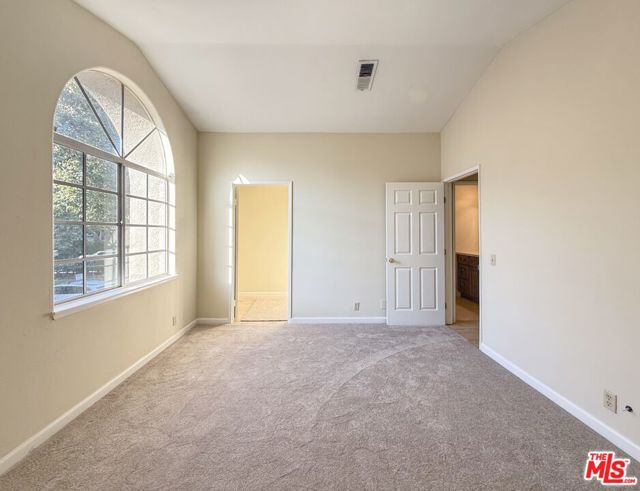 22208 Frontier Place, Chatsworth CA: https://media.crmls.org/mediaz/d4499326-31e6-46e2-81a8-c115fef503da.jpg