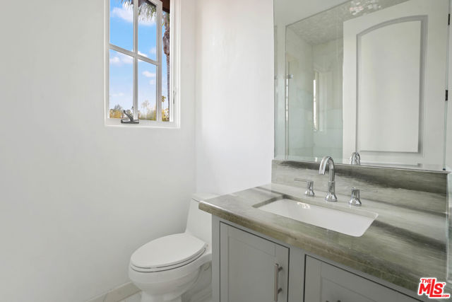 5309 Louise Avenue, Encino CA: https://media.crmls.org/mediaz/d449a49d-38e2-40e9-b374-f0cef129393b.jpg