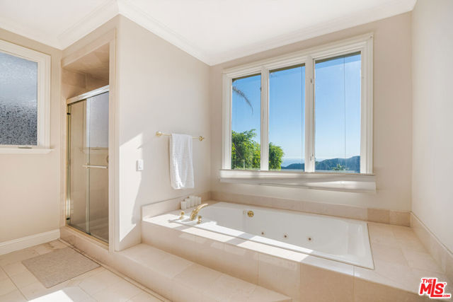 Drew Fenton | 16742 Via Pacifica Pacific Palisades CA | MLS: 7348440
