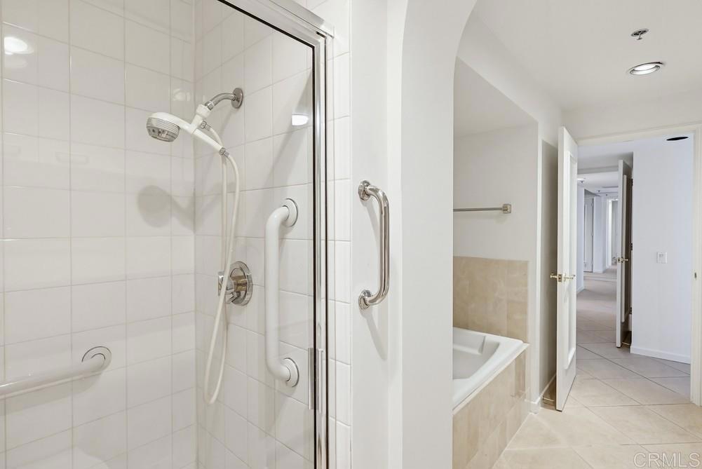 200 Harbor Drive - photo 18