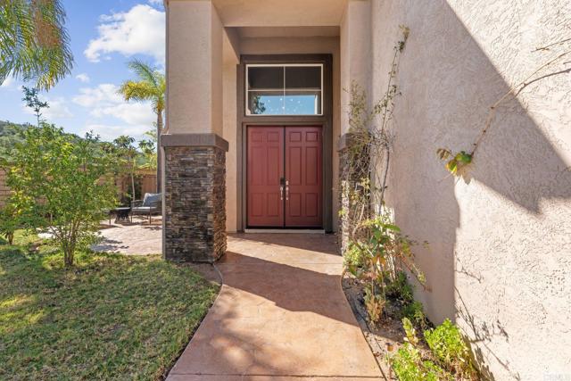 Detail Gallery Image 7 of 73 For 12204 Briar Knoll Way, San Diego,  CA 92128 - 5 Beds | 3 Baths