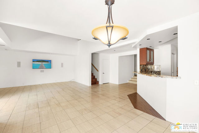 2910 Cervantes Court, Palm Springs CA: https://media.crmls.org/mediaz/d44a9b30-9086-44e9-ac25-e85aa9deef2f.jpg