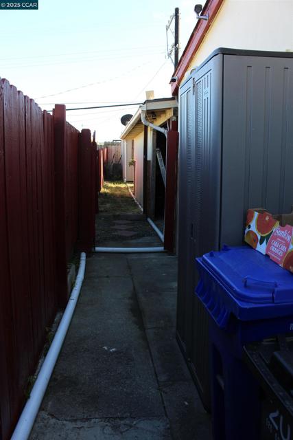 2956 Mckenzie Dr, Richmond CA: https://media.crmls.org/mediaz/d44af0f0-ed1b-4a0f-8aea-8f95db1efba8.jpg
