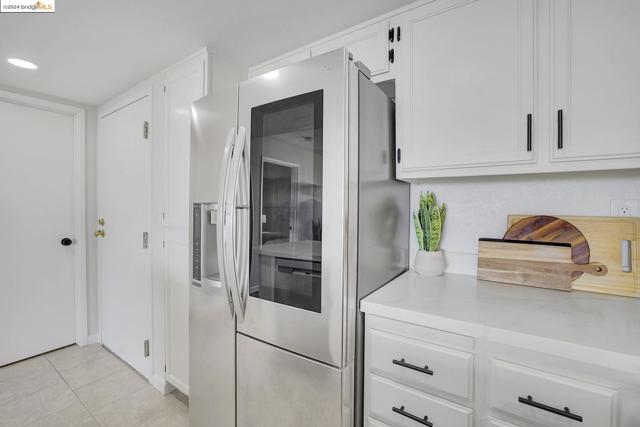 Image 15 of 59 For 545 Pierce St  2112