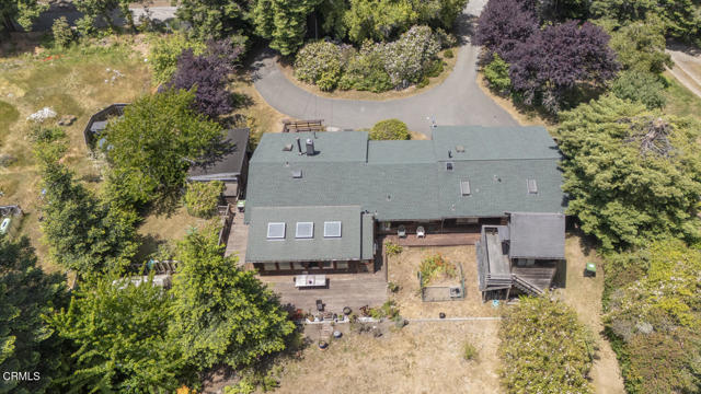 10941 Gurley Lane, Mendocino CA: https://media.crmls.org/mediaz/d44bc550-d6f4-4abc-b579-8ce15baf0c25.jpg